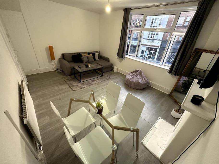 Spectacular 2 Bedroom On Tower Bridge London Bagian luar foto
