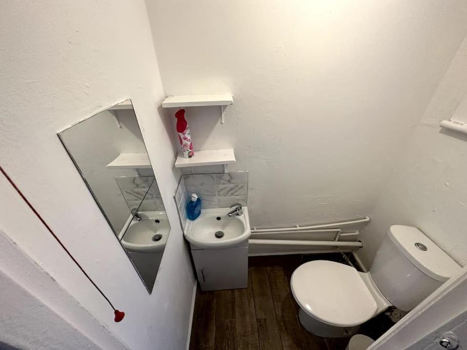 Spectacular 2 Bedroom On Tower Bridge London Bagian luar foto