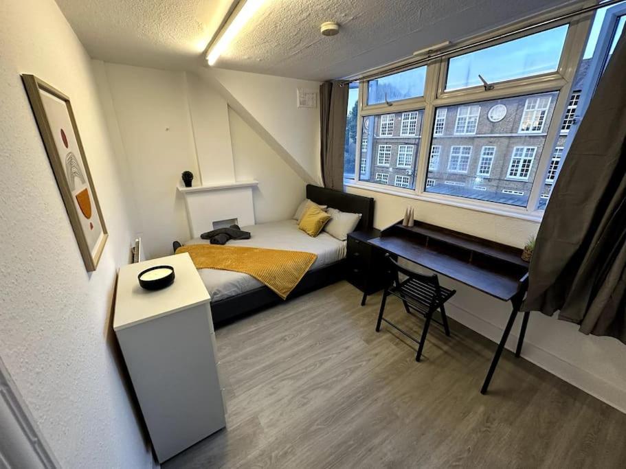 Spectacular 2 Bedroom On Tower Bridge London Bagian luar foto
